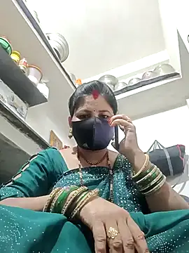 Snapshot of Riyaa-Devi chatting on February 18, 5:53 pm Riyaa-Devi online show from February 18, 5:53 pm