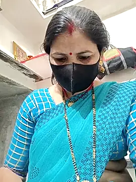 Snapshot of Riyaa-Devi chatting on February 25, 5:36 pm Riyaa-Devi online show from February 25, 5:36 pm