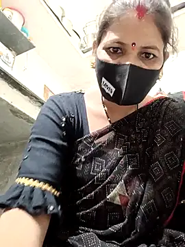 Snapshot of Riyaa-Devi chatting on October 13, 5:46 pm Riyaa-Devi online show from October 13, 5:46 pm