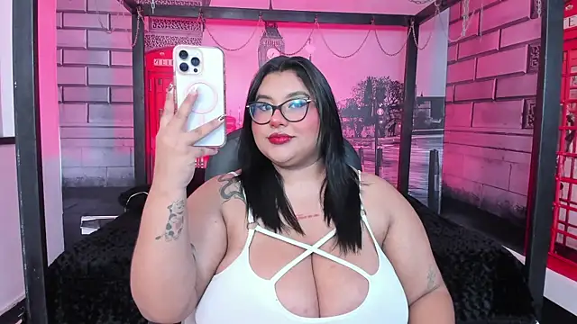 Snapshot of tifanny_bigboobs11 chatting on March 31, 11:21 am tifanny bigboobs11 online show from March 31, 11:21 am