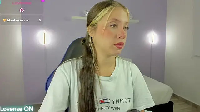 Snapshot of nataly_rodri chatting on June 28, 2:17 am nataly rodri online show from June 28, 2:17 am