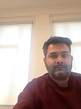 Snapshot of Sakhtlaundaz chatting on May 7, 7:41 pm Sakhtlaundaz online show from May 7, 7:41 pm