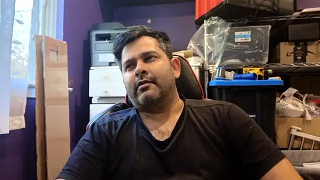 Snapshot of Sakhtlaundaz chatting on May 16, 9:13 pm Sakhtlaundaz online show from May 16, 9:13 pm