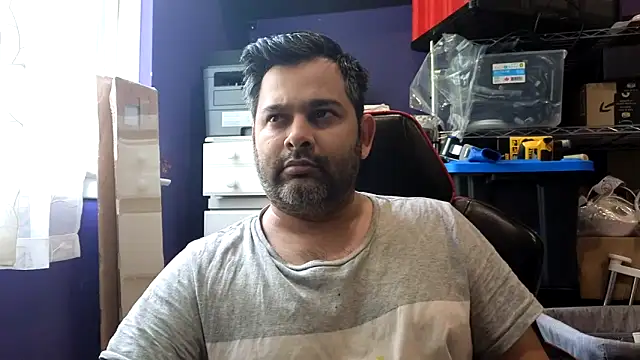 Snapshot of Sakhtlaundaz chatting on May 22, 1:50 pm Sakhtlaundaz online show from May 22, 1:50 pm