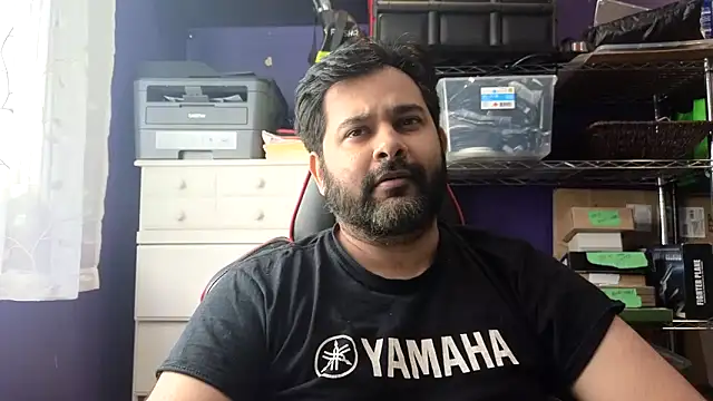 Snapshot of Sakhtlaundaz chatting on June 19, 1:26 pm Sakhtlaundaz online show from June 19, 1:26 pm