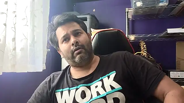 Snapshot of Sakhtlaundaz chatting on July 7, 1:26 pm Sakhtlaundaz online show from July 7, 1:26 pm