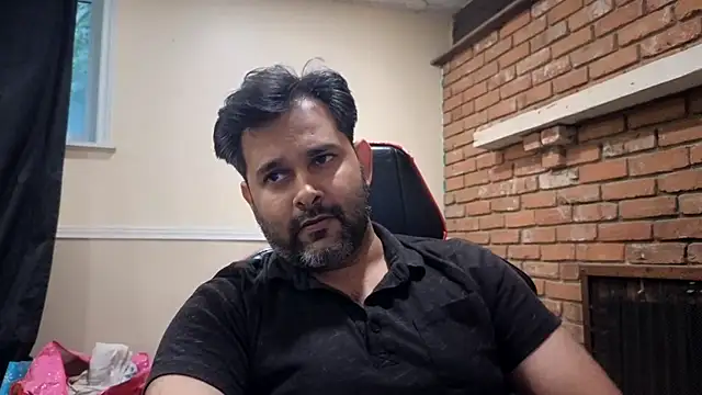 Snapshot of Sakhtlaundaz chatting on July 27, 10:06 pm Sakhtlaundaz online show from July 27, 10:06 pm