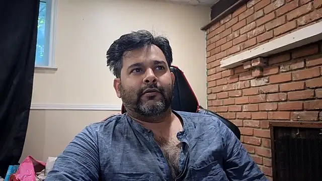 Snapshot of Sakhtlaundaz chatting on July 29, 2:15 pm Sakhtlaundaz online show from July 29, 2:15 pm