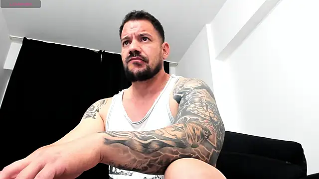 musclemonster31 online show from September 30, 2:00 pm