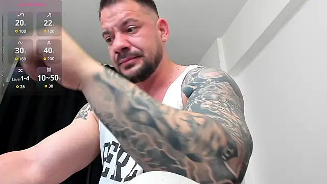 musclemonster31 online show from March 19, 12:25 am