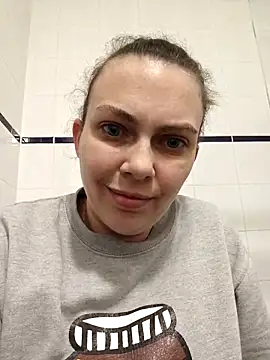 LEAsquirt91 online show from February 26, 10:20 pm