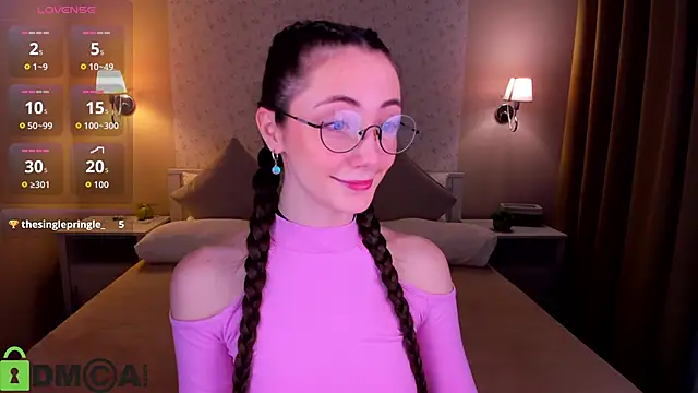 Snapshot of Lexi_Split chatting on May 10, 2:06 am Lexi Split online show from May 10, 2:06 am