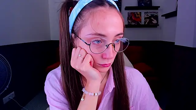 Snapshot of Lexi_Split chatting on July 26, 2:20 am Lexi Split online show from July 26, 2:20 am