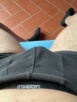 jacky4501 online show from May 14, 3:30 pm