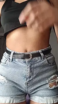 Miia Petitte online show from April 9, 10:15 pm