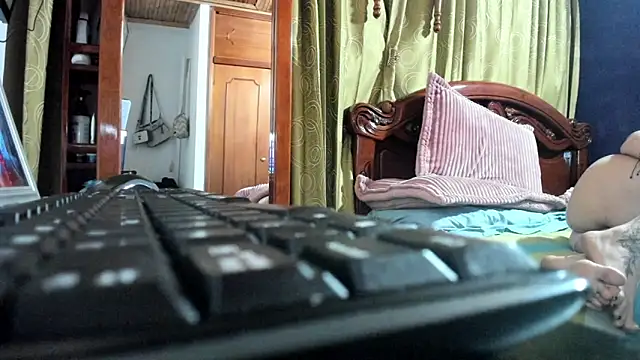 Snapshot of _BrendaMichel_ chatting on May 2, 6:07 am BrendaMichel online show from May 2, 6:07 am