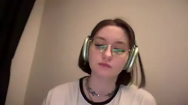 Isabel-Bailey online show from January 25, 9:14 pm