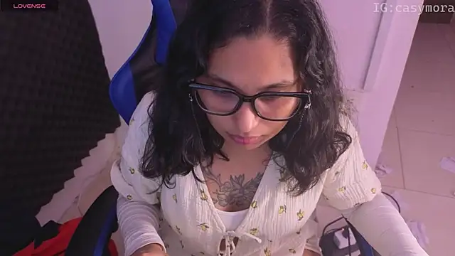 Snapshot of Cuteprincess21 chatting on April 23, 1:29 am Cuteprincess21 online show from April 23, 1:29 am
