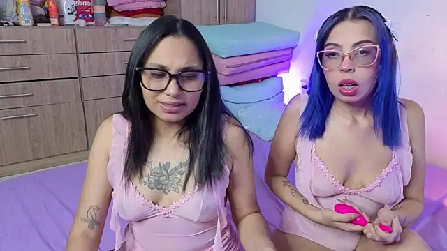 Snapshot of Cuteprincess21 chatting on July 2, 2:22 am Cuteprincess21 online show from July 2, 2:22 am