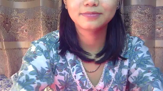 Snapshot of cute_sapna chatting on November 8, 8:18 pm cute sapna online show from November 8, 8:18 pm