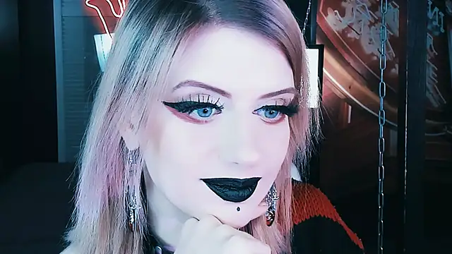 Snapshot of Noah_ElmerX chatting on December 17, 9:16 pm Noah ElmerX online show from December 17, 9:16 pm