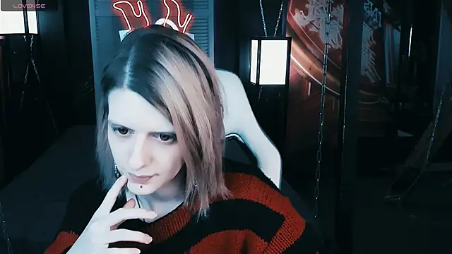 Snapshot of Noah_ElmerX chatting on December 18, 3:11 pm Noah ElmerX online show from December 18, 3:11 pm