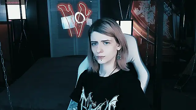 Snapshot of Noah_ElmerX chatting on December 20, 1:43 pm Noah ElmerX online show from December 20, 1:43 pm