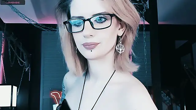 Snapshot of Noah_ElmerX chatting on December 20, 4:46 pm Noah ElmerX online show from December 20, 4:46 pm