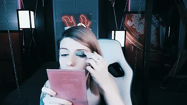 Snapshot of Noah_ElmerX chatting on December 30, 5:44 pm Noah ElmerX online show from December 30, 5:44 pm