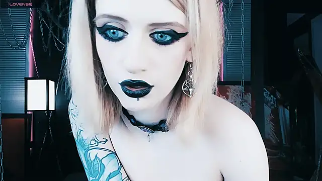 Snapshot of Noah_ElmerX chatting on January 7, 10:19 pm Noah ElmerX online show from January 7, 10:19 pm