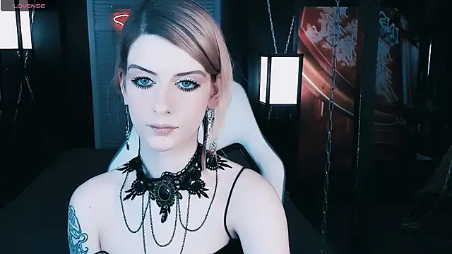 Snapshot of Noah_ElmerX chatting on January 8, 7:24 pm Noah ElmerX online show from January 8, 7:24 pm