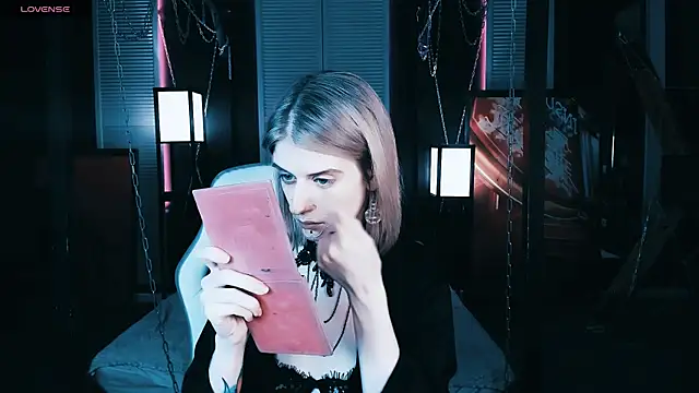 Snapshot of Noah_ElmerX chatting on February 5, 8:57 pm Noah ElmerX online show from February 5, 8:57 pm