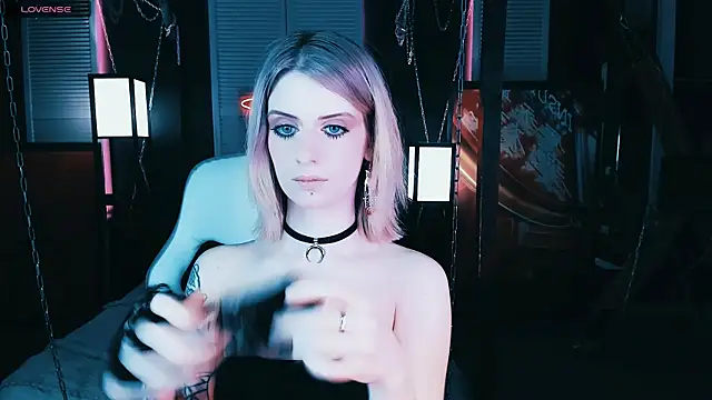 Snapshot of Noah_ElmerX chatting on February 11, 8:42 pm Noah ElmerX online show from February 11, 8:42 pm