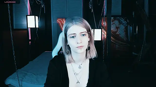 Snapshot of Noah_ElmerX chatting on February 12, 7:24 pm Noah ElmerX online show from February 12, 7:24 pm