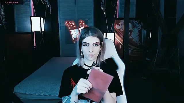 Snapshot of Noah_ElmerX chatting on February 19, 9:36 pm Noah ElmerX online show from February 19, 9:36 pm