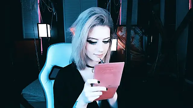 Snapshot of Noah_ElmerX chatting on March 4, 8:27 pm Noah ElmerX online show from March 4, 8:27 pm