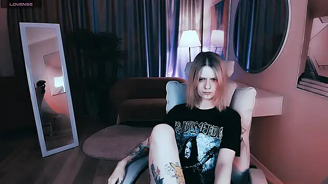 Snapshot of Noah_ElmerX chatting on March 13, 3:50 pm Noah ElmerX online show from March 13, 3:50 pm