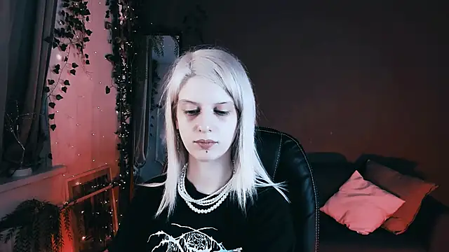 Snapshot of Noah_ElmerX chatting on September 9, 4:06 pm Noah ElmerX online show from September 9, 4:06 pm