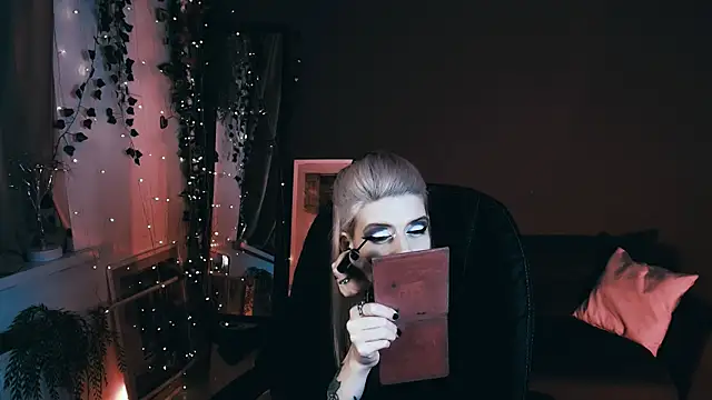 Snapshot of Noah_ElmerX chatting on September 24, 10:02 pm Noah ElmerX online show from September 24, 10:02 pm