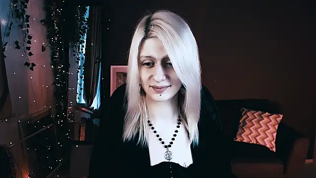 Snapshot of Noah_ElmerX chatting on October 3, 2:47 pm Noah ElmerX online show from October 3, 2:47 pm