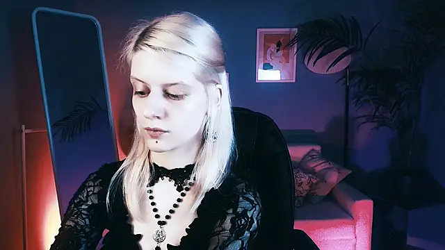 Snapshot of Noah_ElmerX chatting on November 7, 7:30 am Noah ElmerX online show from November 7, 7:30 am