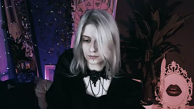 Snapshot of Noah_ElmerX chatting on December 18, 9:21 pm Noah ElmerX online show from December 18, 9:21 pm