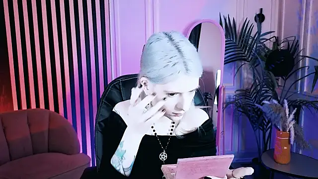 Snapshot of Noah_ElmerX chatting on February 11, 2:33 pm Noah ElmerX online show from February 11, 2:33 pm