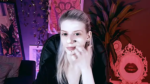 Snapshot of Noah_ElmerX chatting on April 5, 2:03 pm Noah ElmerX online show from April 5, 2:03 pm