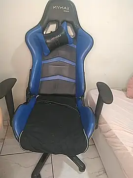 Rafaelayamazaki online show from April 17, 2:09 pm