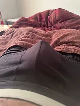 Snapshot of Big_harddick chatting on December 11, 8:15 am Big harddick online show from December 11, 8:15 am