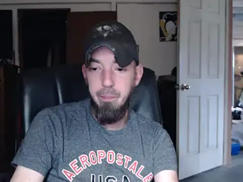 pensguy30 online show from December 1, 7:36 pm