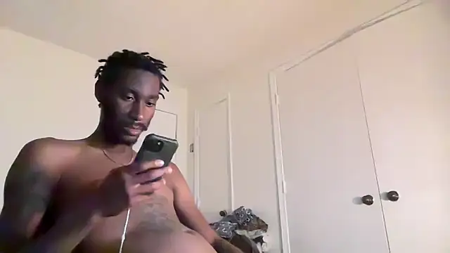 Snapshot of ITSONLYKENNY chatting on October 2, 6:20 am ITSONLYKENNY online show from October 2, 6:20 am