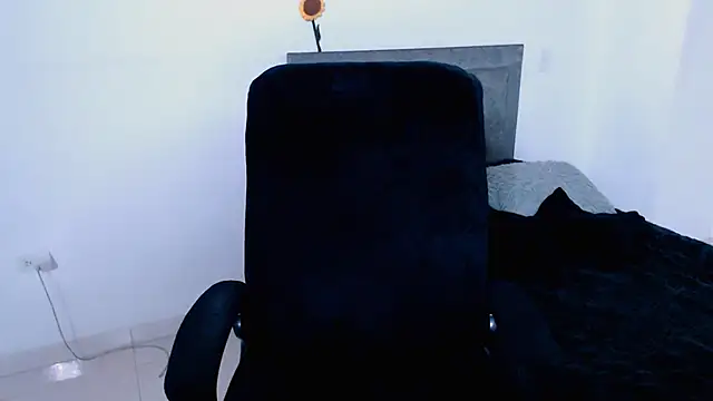 Snapshot of diana__34 chatting on May 10, 1:11 am diana 34 online show from May 10, 1:11 am