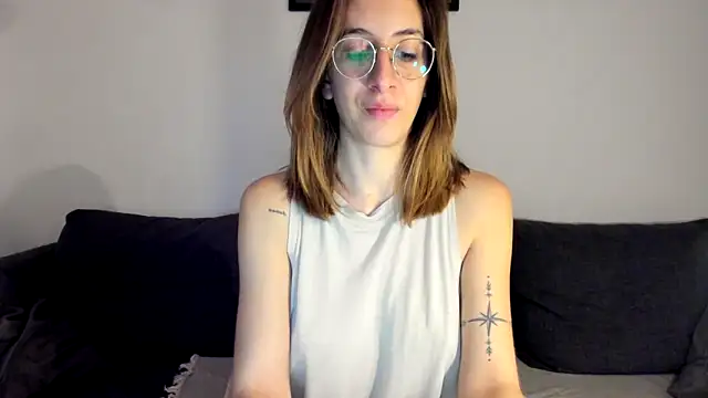Snapshot of DesireMore90 chatting on February 10, 9:36 pm DesireMore90 online show from February 10, 9:36 pm